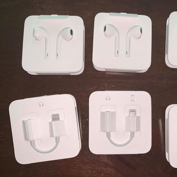 Apple Other - NEW Apple earphones 3mm jack and adaptar